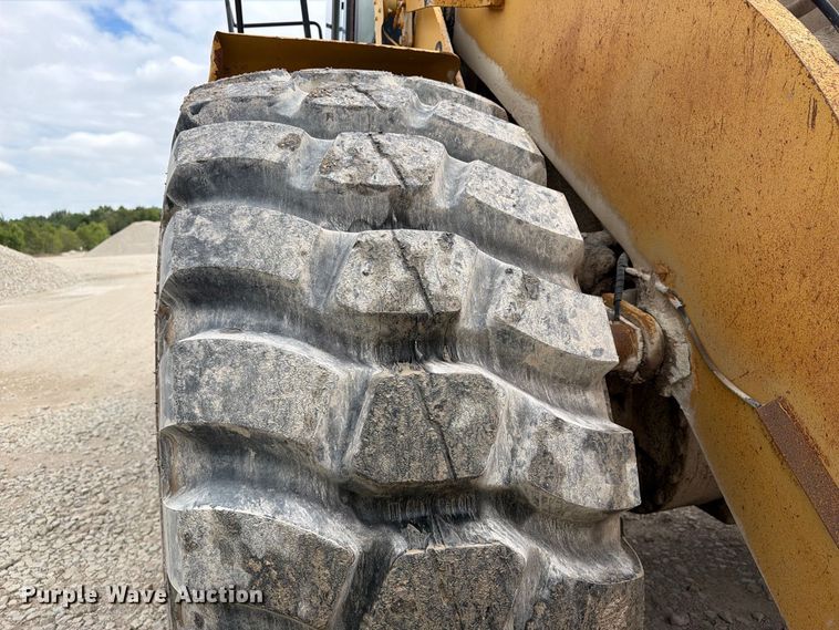 image for item EA7394 2004 Caterpillar 972G Series II wheel loader