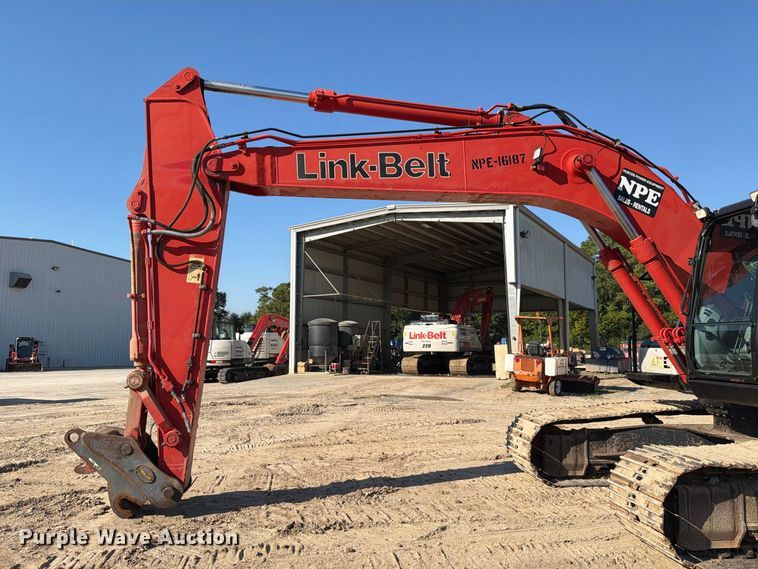 image for item EA7395 2020 Linkbelt 250x4 excavator