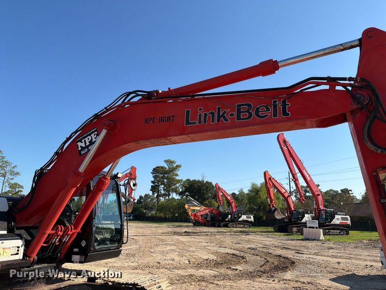image for item EA7395 2020 Linkbelt 250x4 excavator