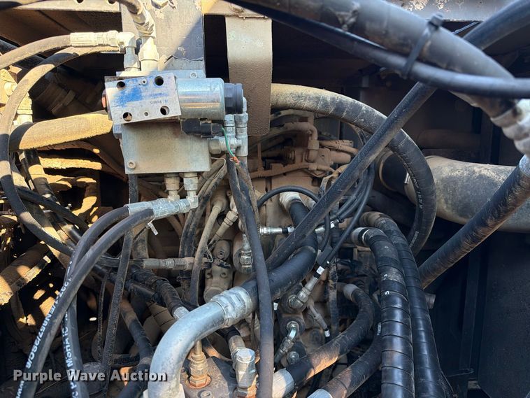 image for item EA7395 2020 Linkbelt 250x4 excavator