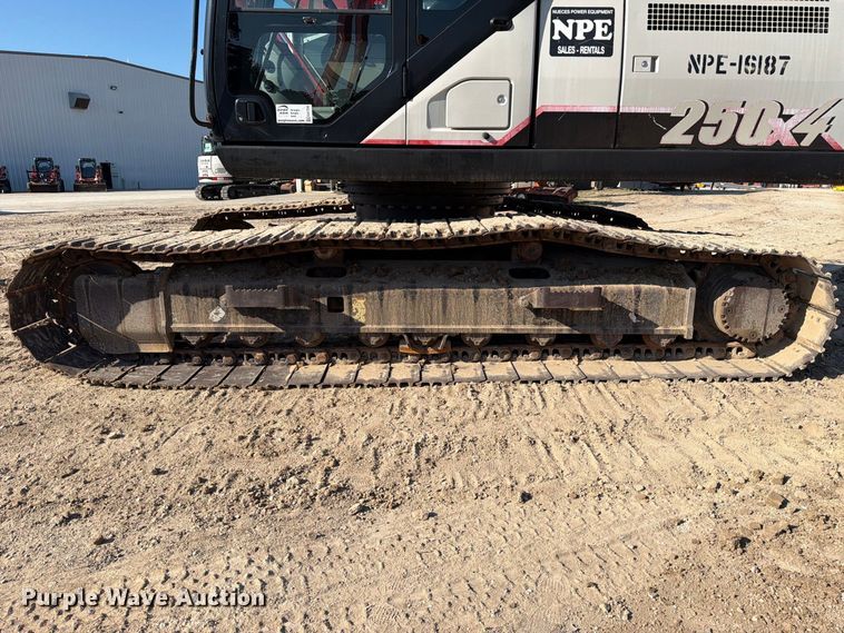 image for item EA7395 2020 Linkbelt 250x4 excavator