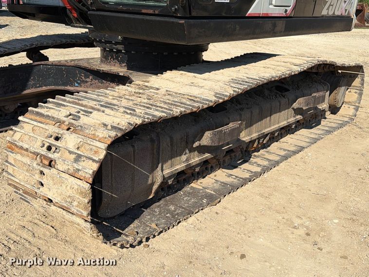 image for item EA7395 2020 Linkbelt 250x4 excavator