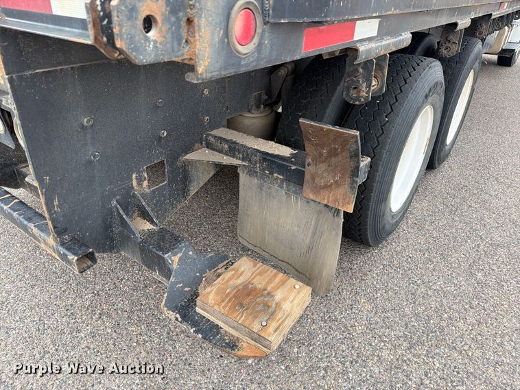 image for item ED0067 2014 Freightliner M2 flatbed truck