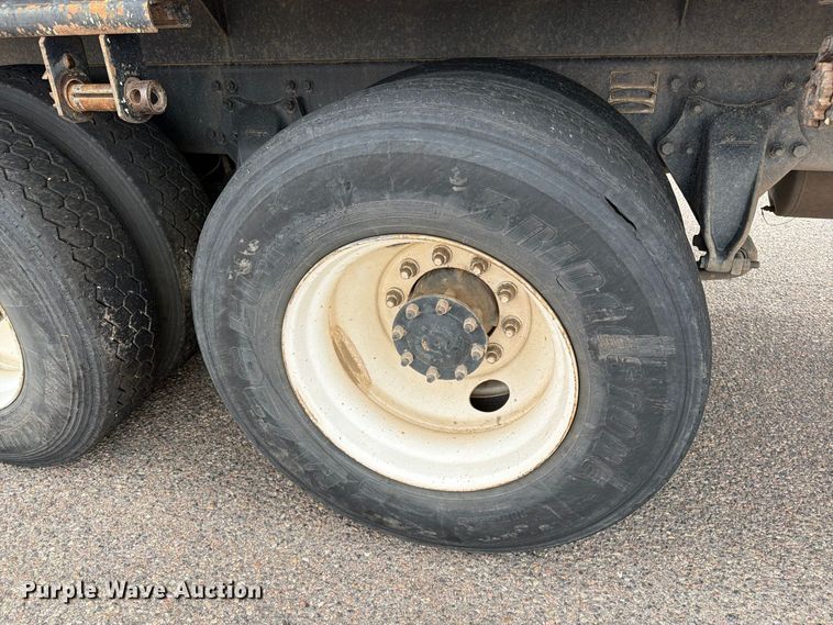 image for item ED0067 2014 Freightliner M2 flatbed truck