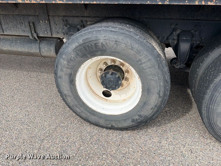 image for item ED0067 2014 Freightliner M2 flatbed truck