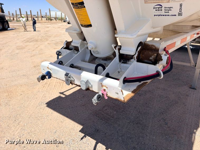 image for item ED5485 2017 Mac end dump trailer