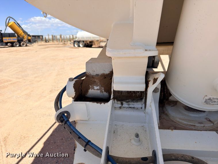 image for item ED5485 2017 Mac end dump trailer