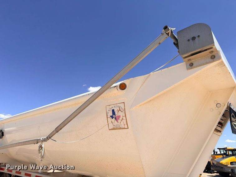 image for item ED5485 2017 Mac end dump trailer
