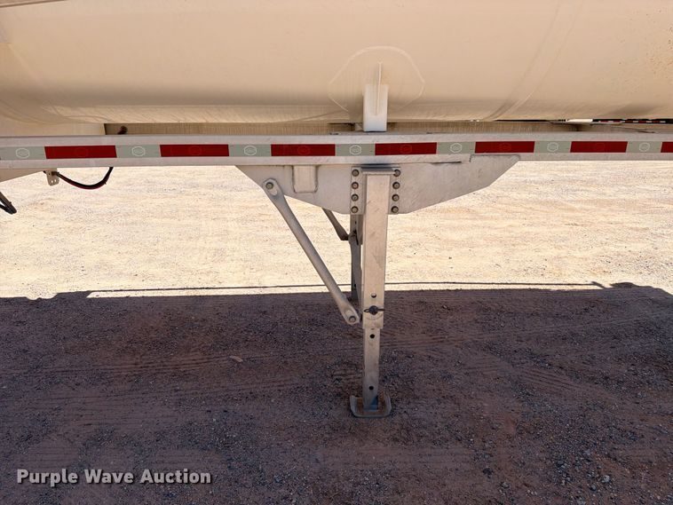 image for item ED5485 2017 Mac end dump trailer