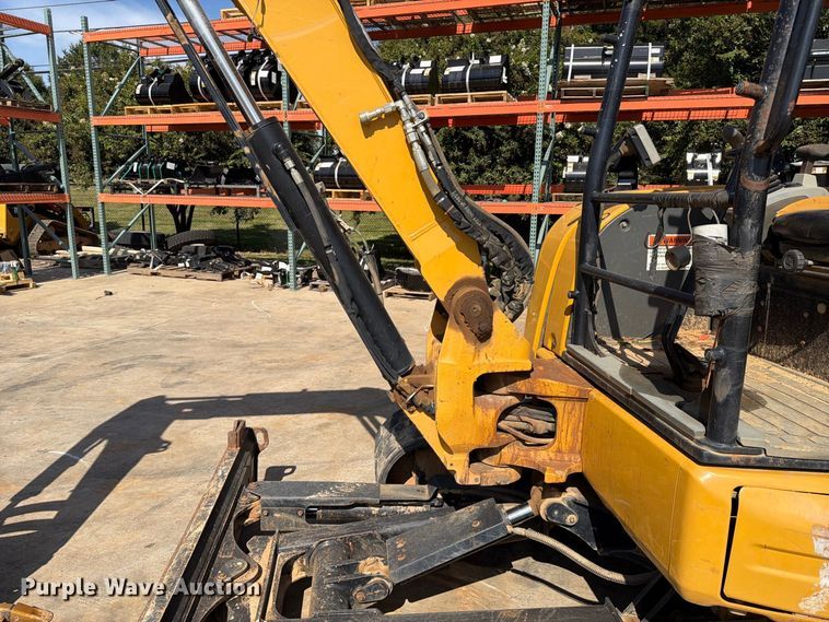 image for item EF1404 2019 Caterpillar 305E2 CR mini excavator