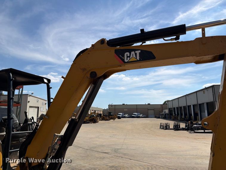 image for item EF1404 2019 Caterpillar 305E2 CR mini excavator