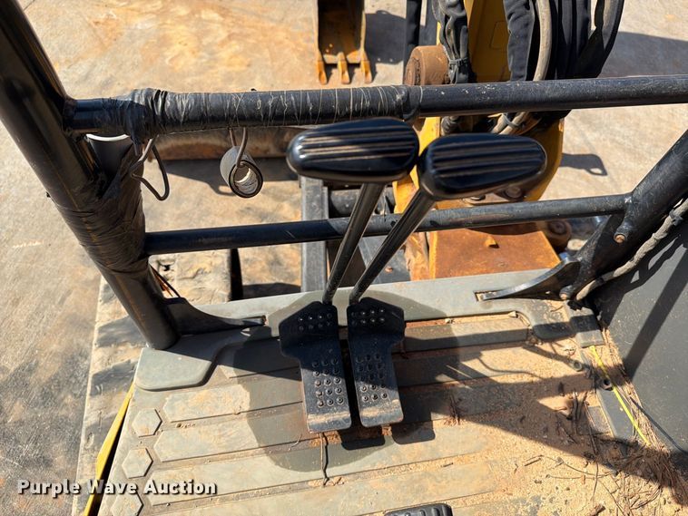 image for item EF1404 2019 Caterpillar 305E2 CR mini excavator