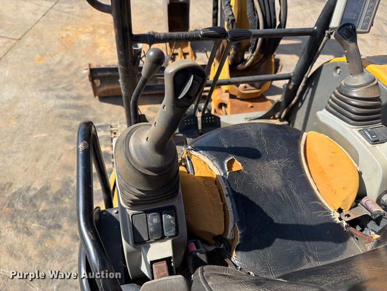 image for item EF1404 2019 Caterpillar 305E2 CR mini excavator
