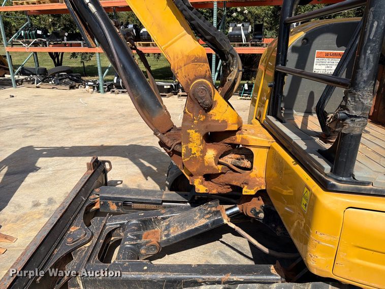 image for item EF1405 2019 Caterpillar 305E2 CR mini excavator