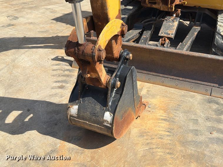 image for item EF1405 2019 Caterpillar 305E2 CR mini excavator
