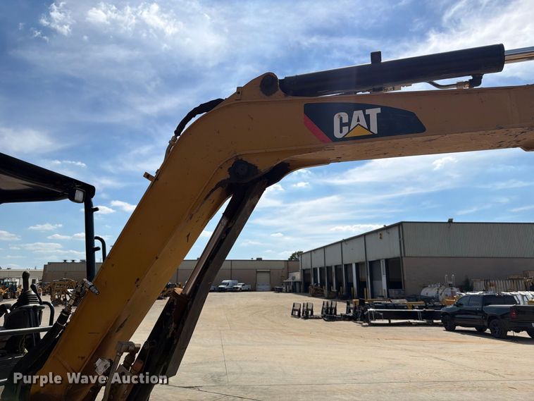 image for item EF1405 2019 Caterpillar 305E2 CR mini excavator