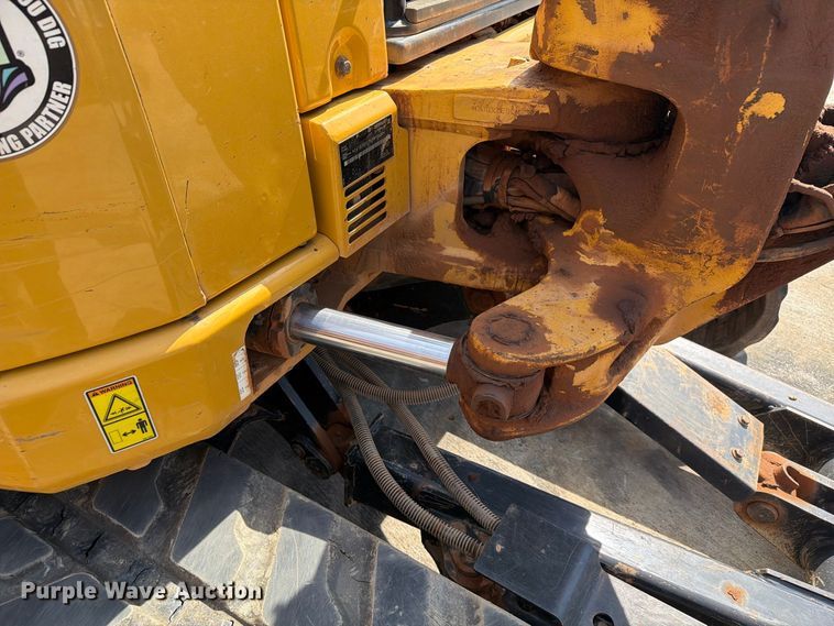 image for item EF1405 2019 Caterpillar 305E2 CR mini excavator