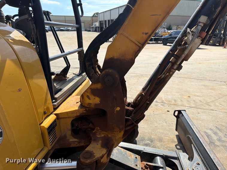 image for item EF1405 2019 Caterpillar 305E2 CR mini excavator
