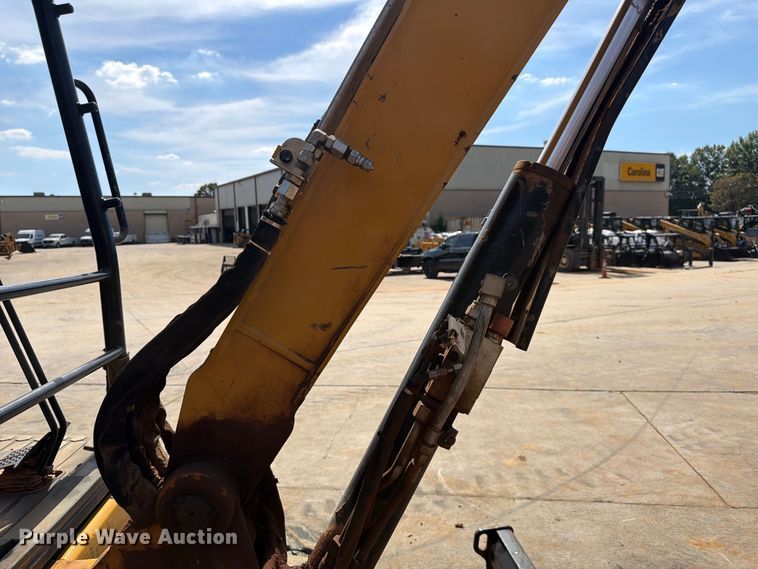 image for item EF1405 2019 Caterpillar 305E2 CR mini excavator