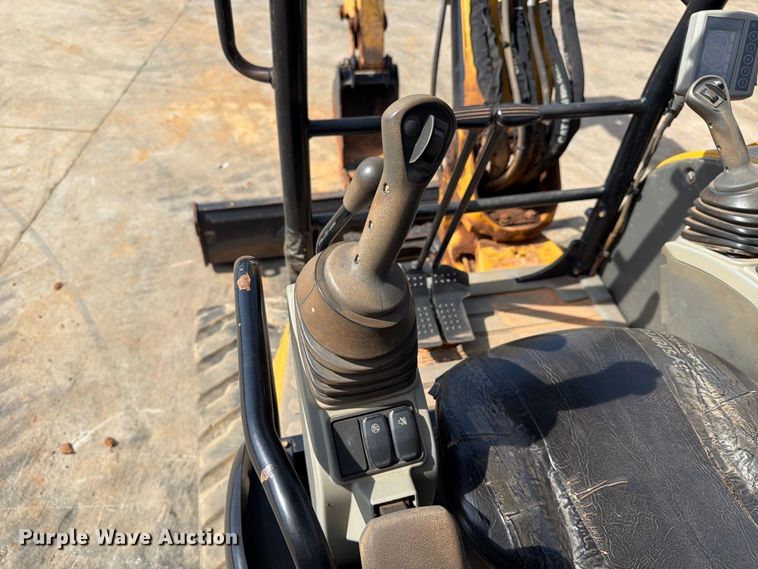 image for item EF1405 2019 Caterpillar 305E2 CR mini excavator