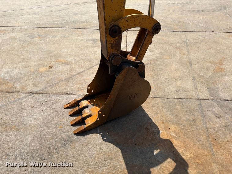 image for item EF1406 2019 Caterpillar 305E2 CR mini excavator