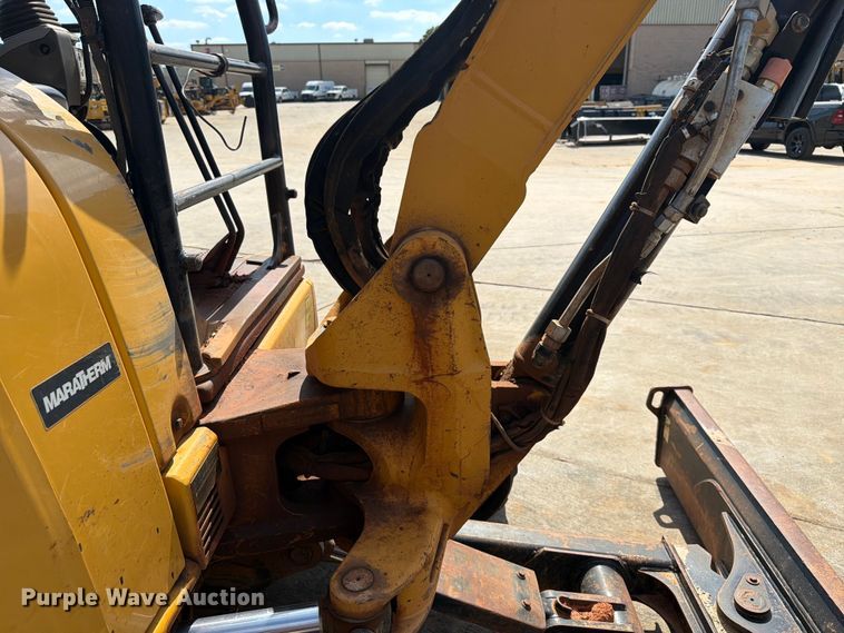 image for item EF1406 2019 Caterpillar 305E2 CR mini excavator