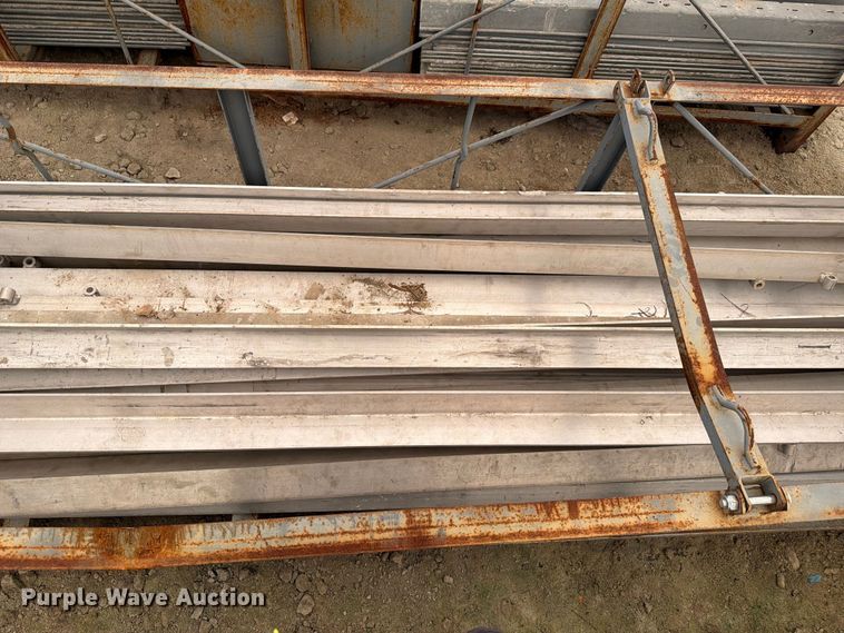 image for item EF1409 Giraffe corner bracing