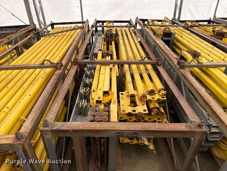 image for item EF1414 Giraffe  wall bracing