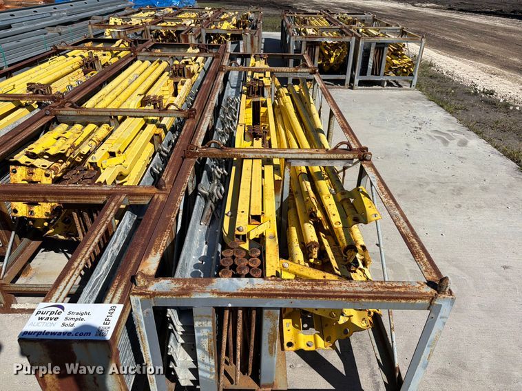 image for item EF1439 Giraffe wall bracing