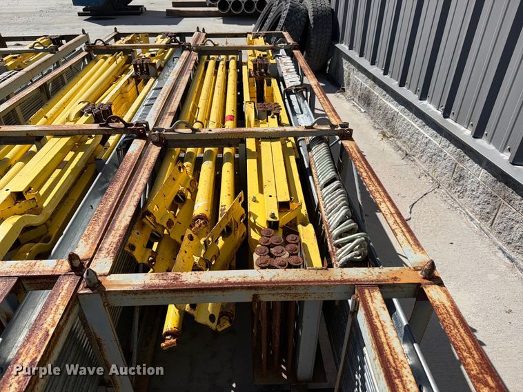 image for item EF1441 Giraffe wall bracing