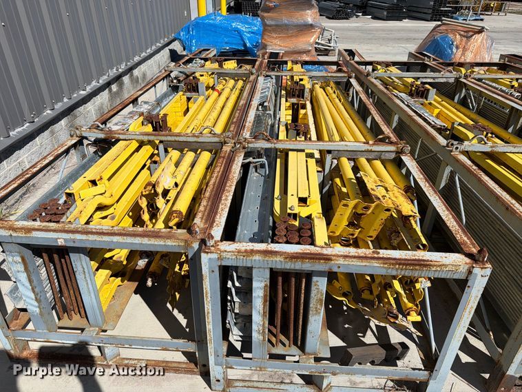image for item EF1441 Giraffe wall bracing