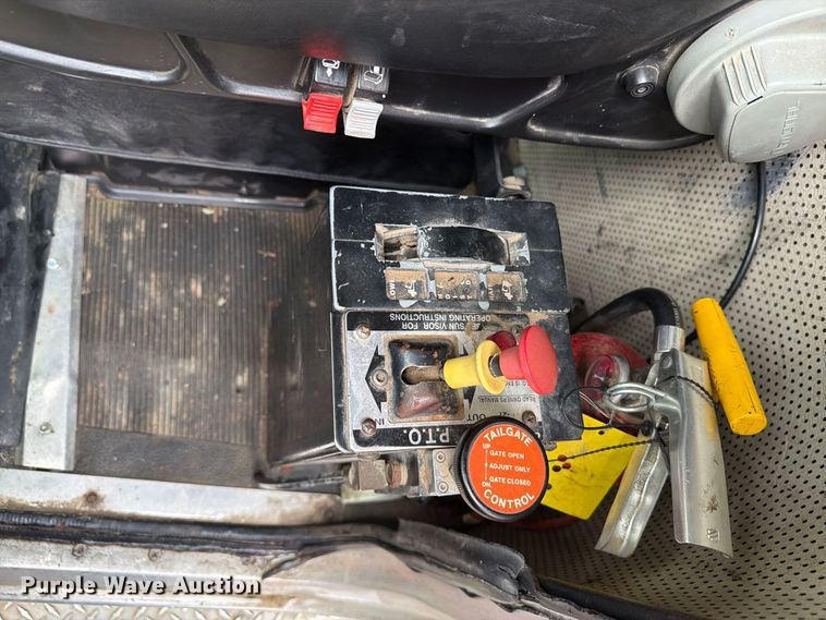 image for item EI7762 1980 Peterbilt 359 dump truck