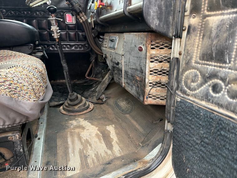 image for item EI7762 1980 Peterbilt 359 dump truck