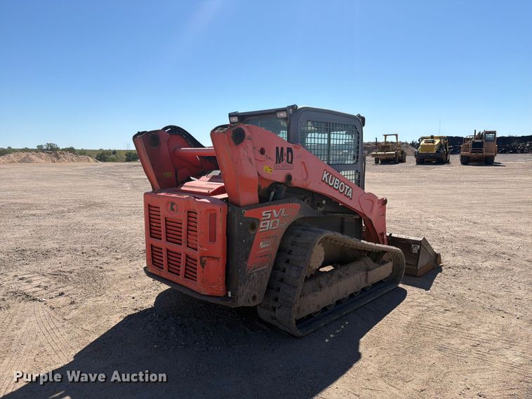 image for item EI7771 Kubota SVL90-2 tracked skid steer loader