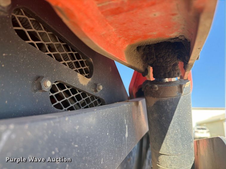 image for item EI7771 Kubota SVL90-2 tracked skid steer loader