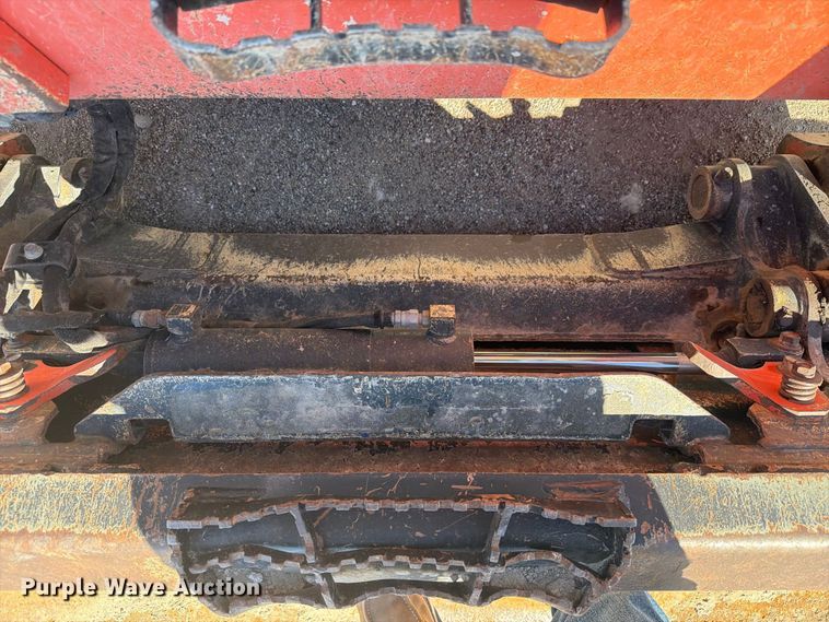 image for item EI7771 Kubota SVL90-2 tracked skid steer loader