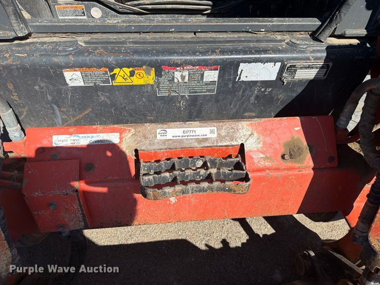 image for item EI7771 Kubota SVL90-2 tracked skid steer loader