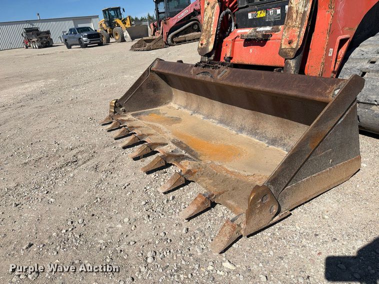 image for item EI7771 Kubota SVL90-2 tracked skid steer loader