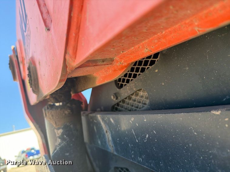 image for item EI7771 Kubota SVL90-2 tracked skid steer loader