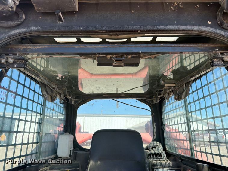 image for item EI7771 Kubota SVL90-2 tracked skid steer loader