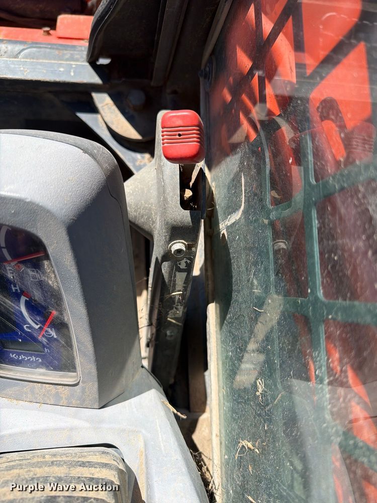 image for item EI7771 Kubota SVL90-2 tracked skid steer loader