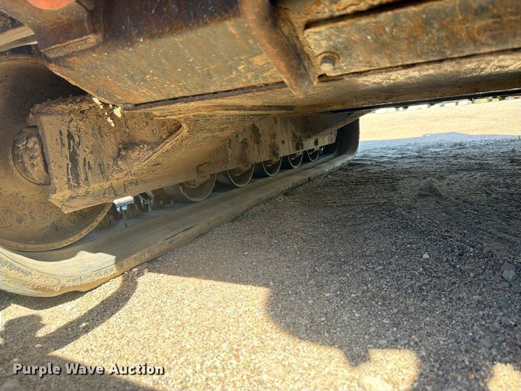 image for item EI7771 Kubota SVL90-2 tracked skid steer loader