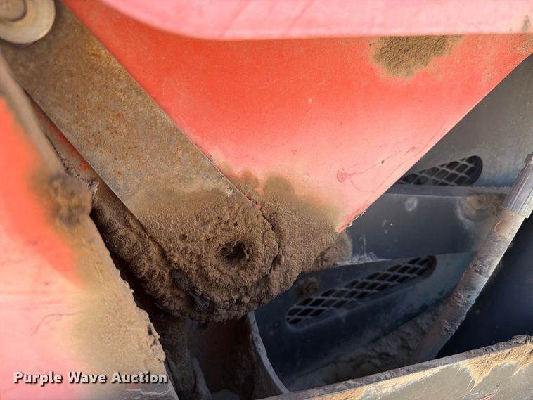 image for item EI7772 2014 Kubota SVL75-2 tracked skid steer loader