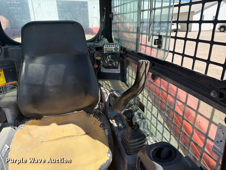 image for item EI7772 2014 Kubota SVL75-2 tracked skid steer loader