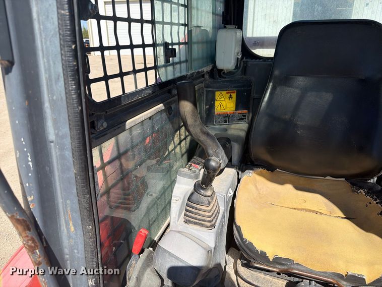image for item EI7772 2014 Kubota SVL75-2 tracked skid steer loader