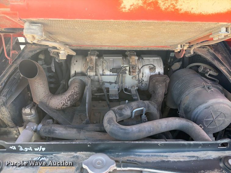 image for item EI7772 2014 Kubota SVL75-2 tracked skid steer loader