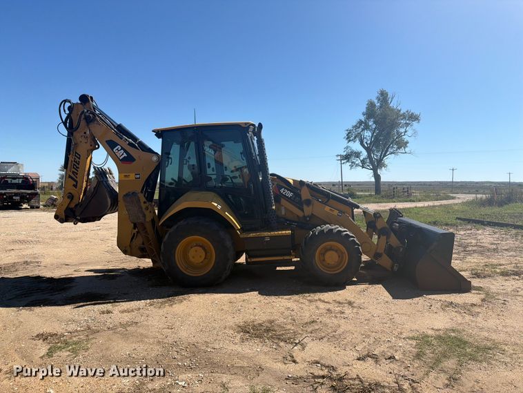 image for item EI7774 2019 Caterpillar 420F2 IT backhoe