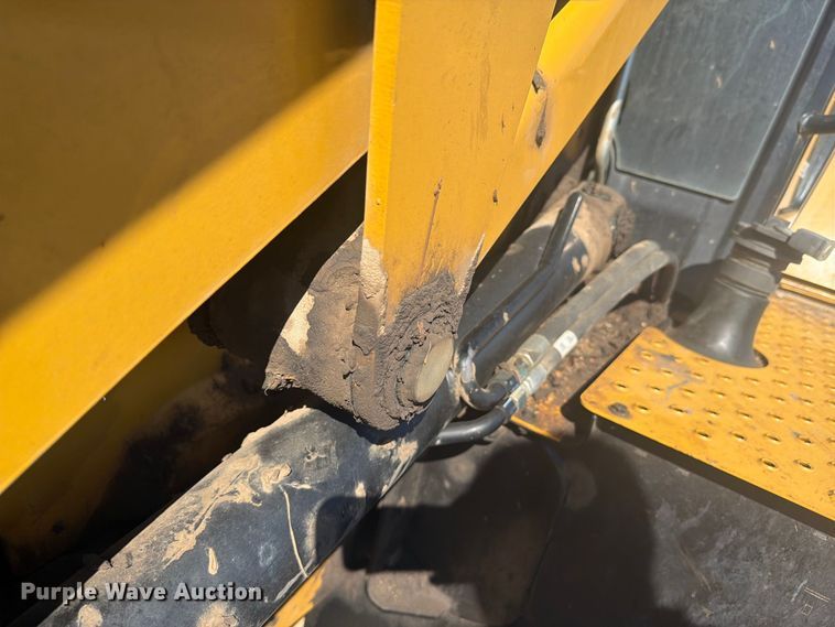 image for item EI7774 2019 Caterpillar 420F2 IT backhoe