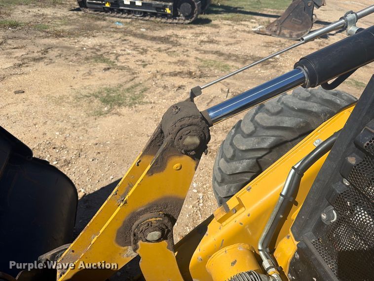 image for item EI7774 2019 Caterpillar 420F2 IT backhoe