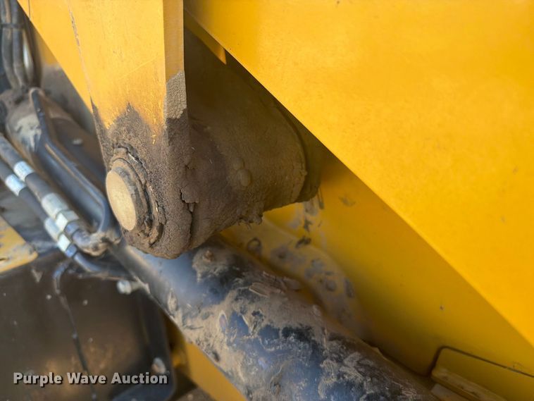 image for item EI7774 2019 Caterpillar 420F2 IT backhoe